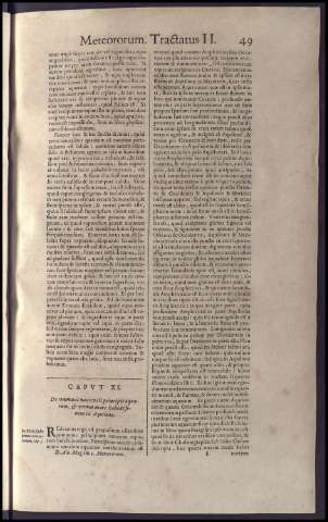 735